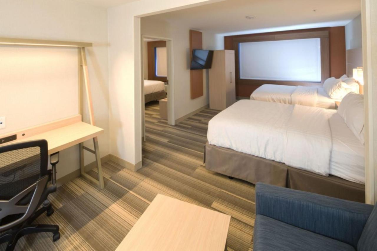 Holiday Inn Express & Suites - Portage By Ihg Exterior foto
